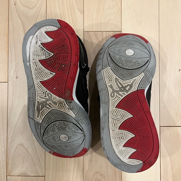 Kyrie 6 red and black No Box - Picture 2 of 6
